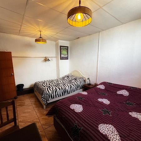 Bed and Breakfast Ugarte Street Трухильо Экстерьер фото