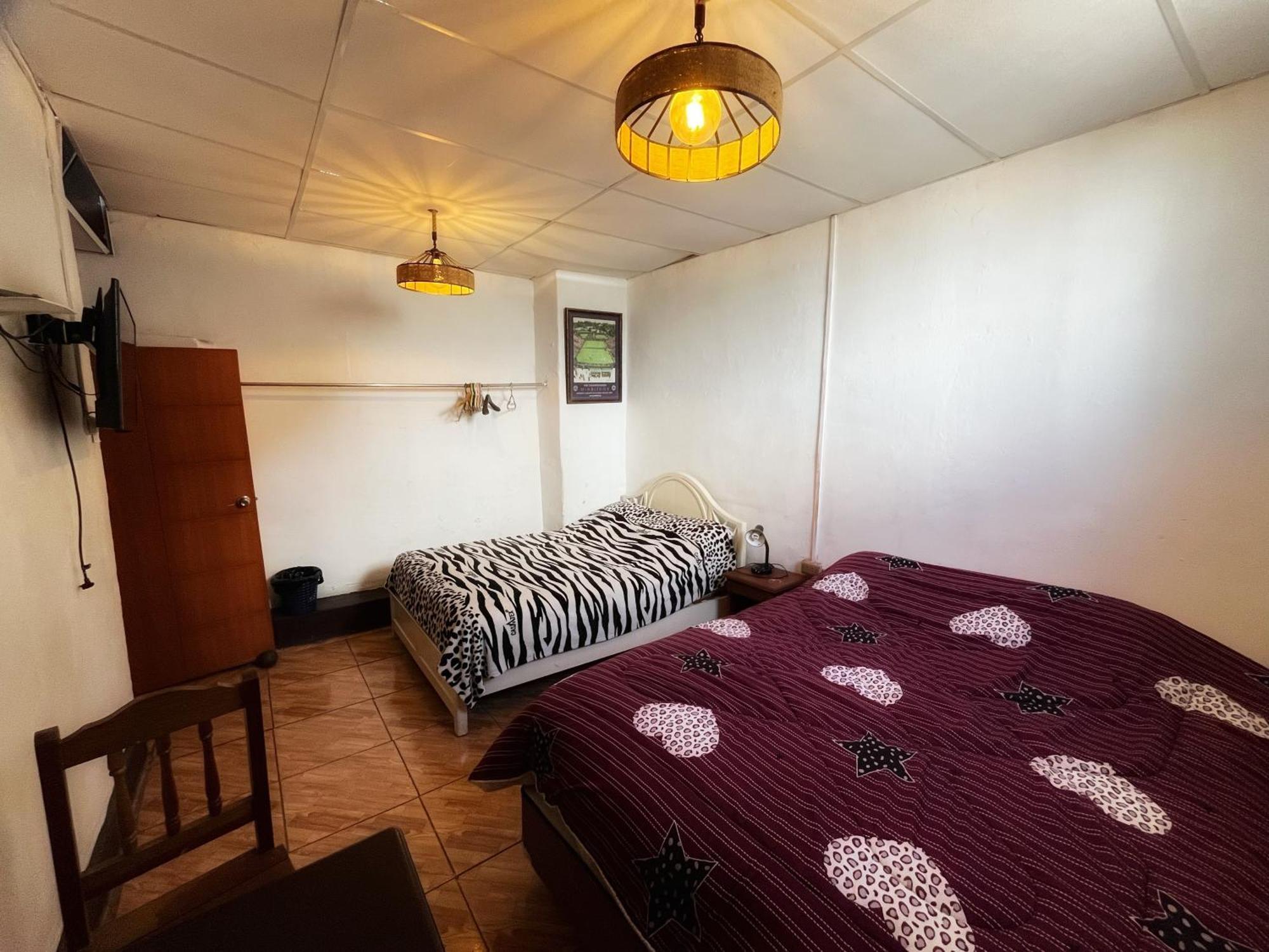 Bed and Breakfast Ugarte Street Трухильо Экстерьер фото